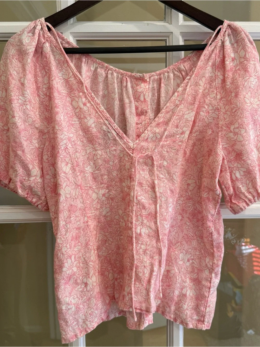 J Crew V-back Linen Top Blouse in Tossed Floral Size 4